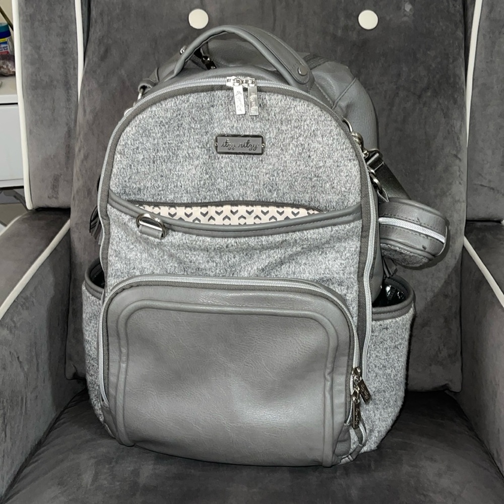 Itzy Ritzy Boss plus diaper bag